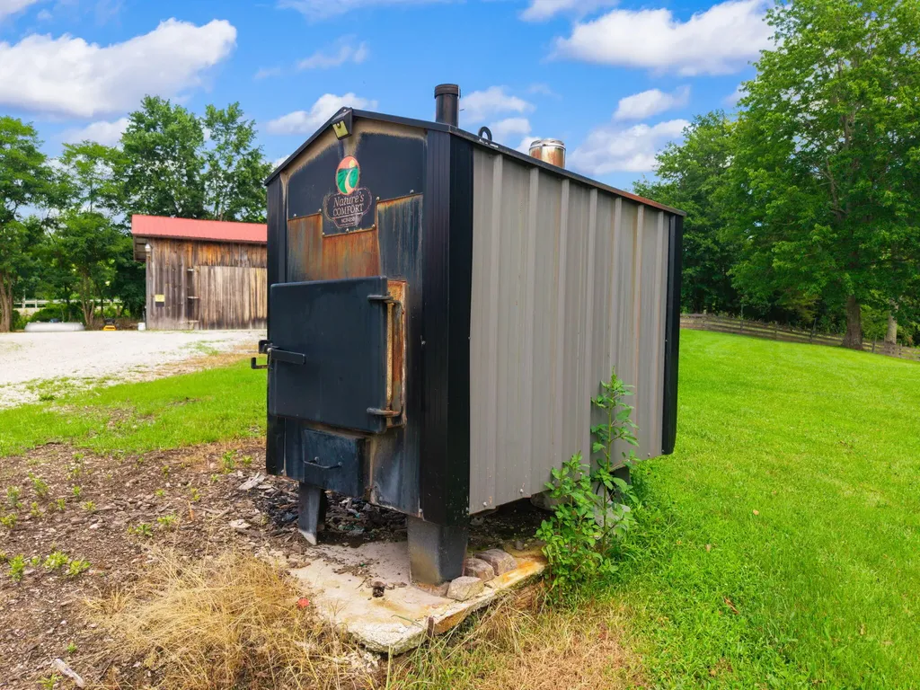 3192 Ky-15 Campton KY 41301