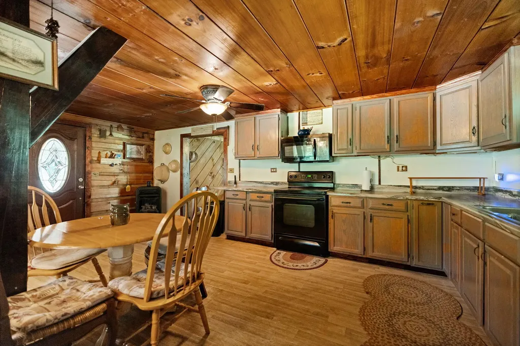 3192 Ky-15 Campton KY 41301
