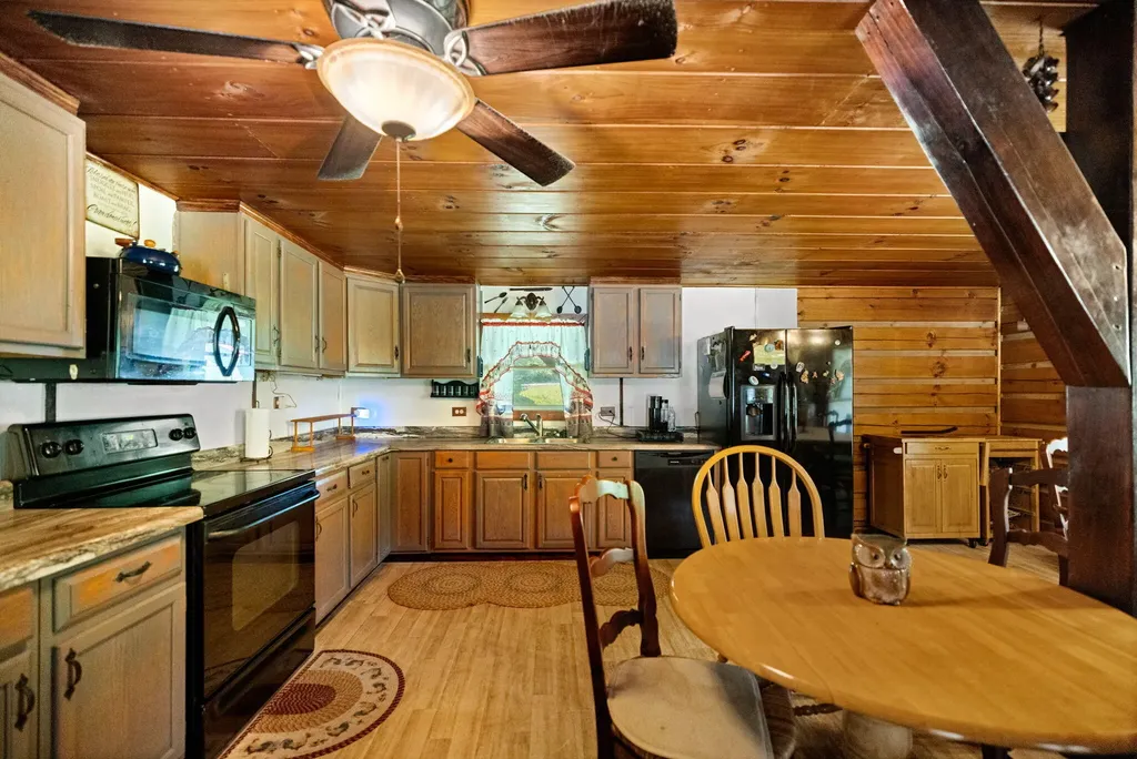 3192 Ky-15 Campton KY 41301