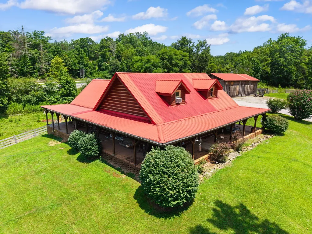 3192 Ky-15 Campton KY 41301