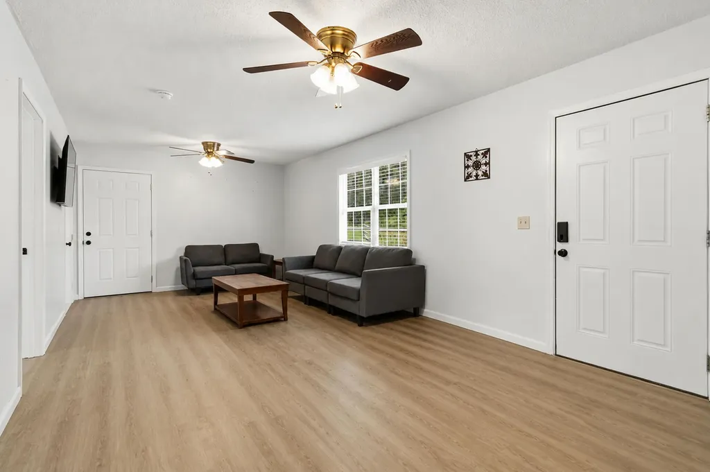90 Quail Ridge Road London KY 40744