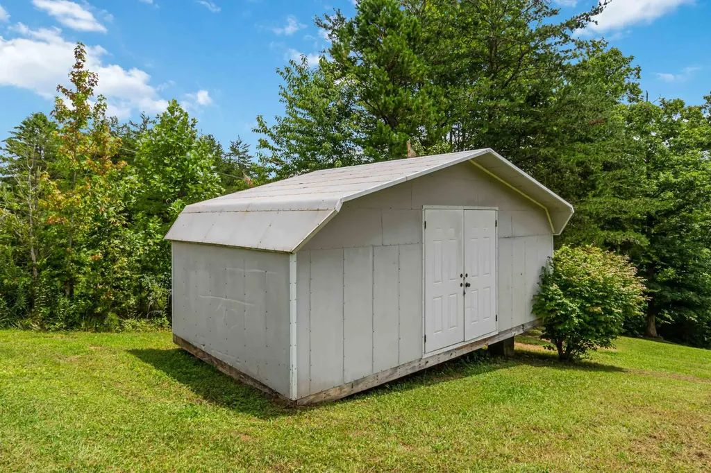 90 Quail Ridge Road London KY 40744