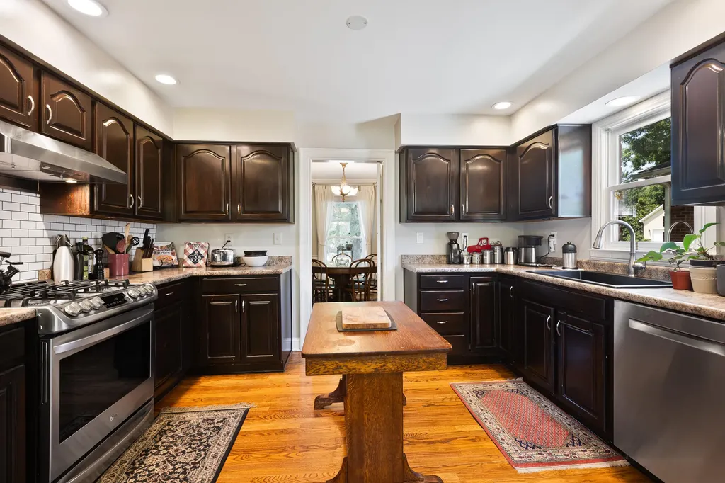 2456 Woodfield Circle Lexington KY 40515