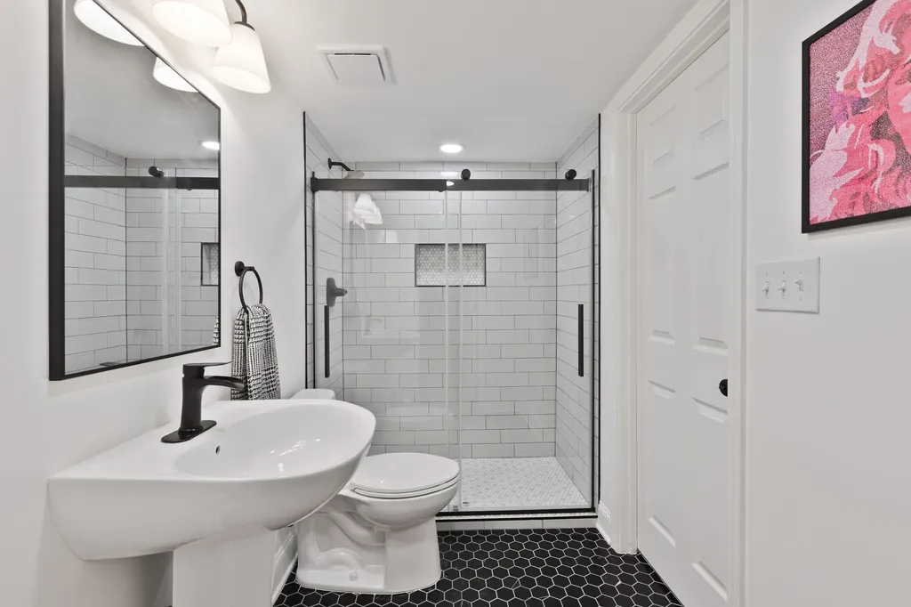 2456 Woodfield Circle Lexington KY 40515