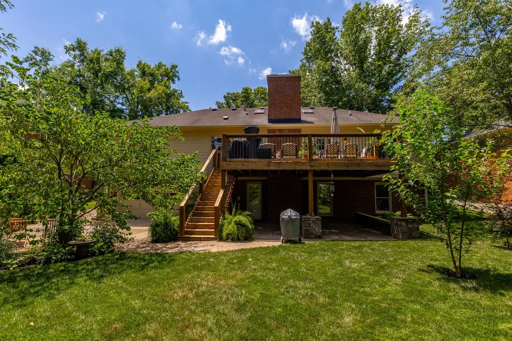 2456 Woodfield Circle Lexington KY 40515