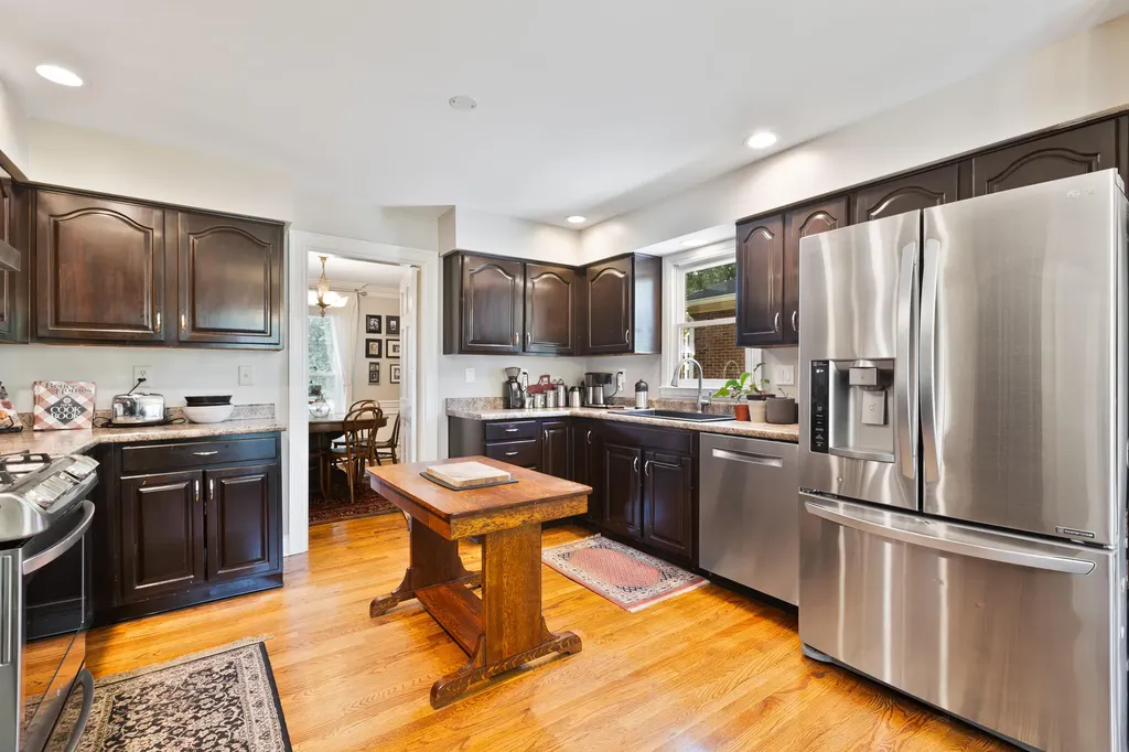 2456 Woodfield Circle Lexington KY 40515