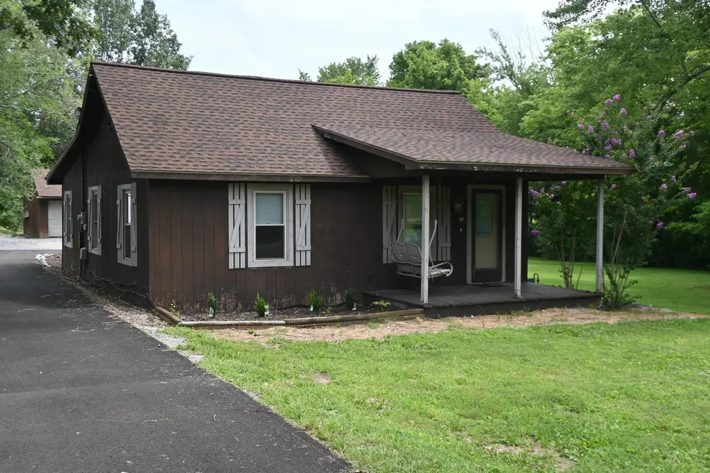 8250 W U.s. Highway 68 Highway Benton KY 42025
