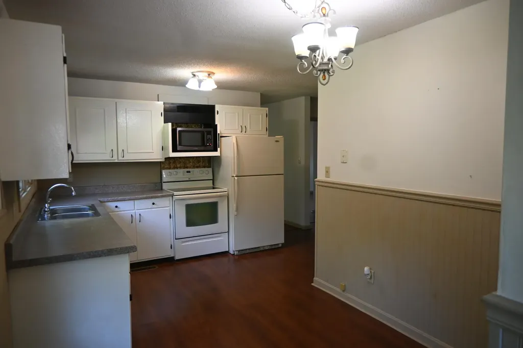 8250 W U.s. Highway 68 Highway Benton KY 42025