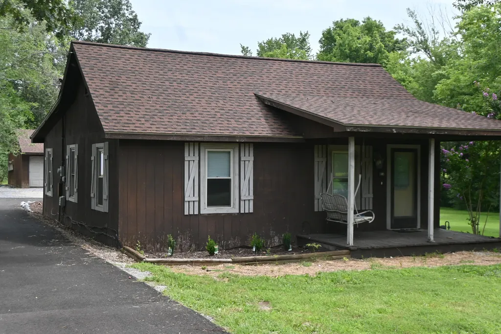 8250 W U.s. Highway 68 Highway Benton KY 42025