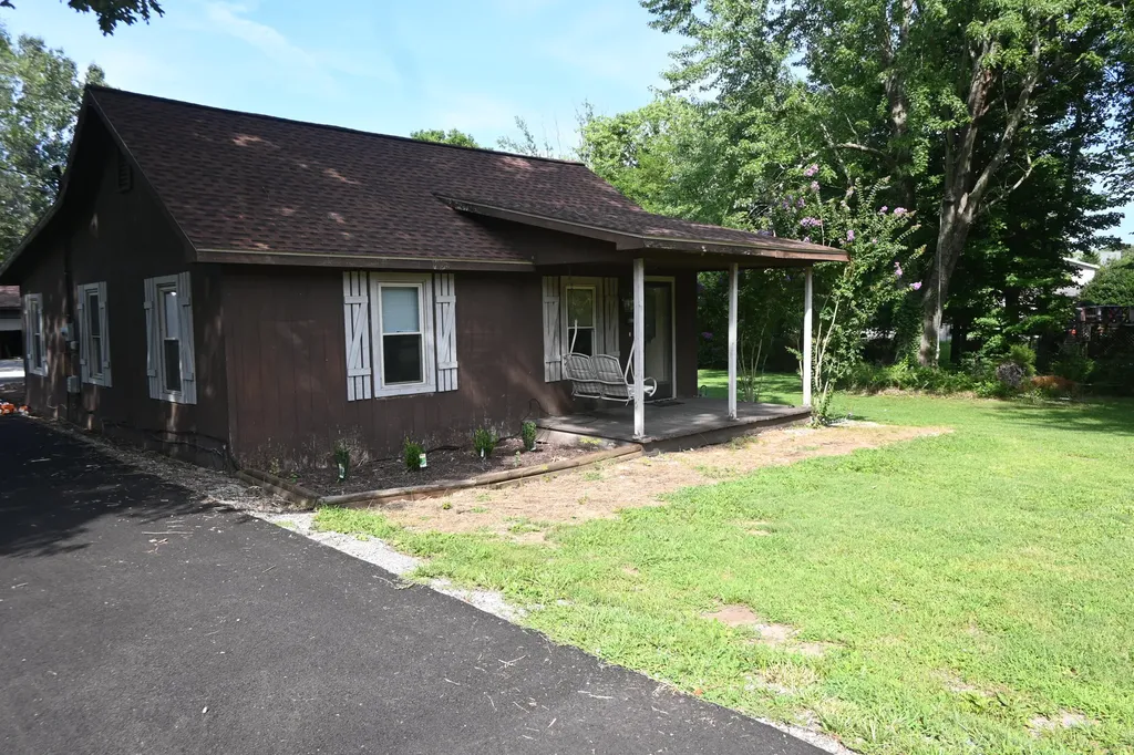8250 W U.s. Highway 68 Highway Benton KY 42025