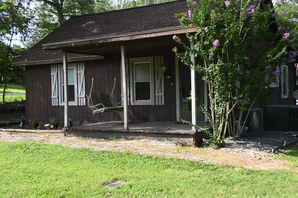 8250 W U.s. Highway 68 Highway Benton KY 42025