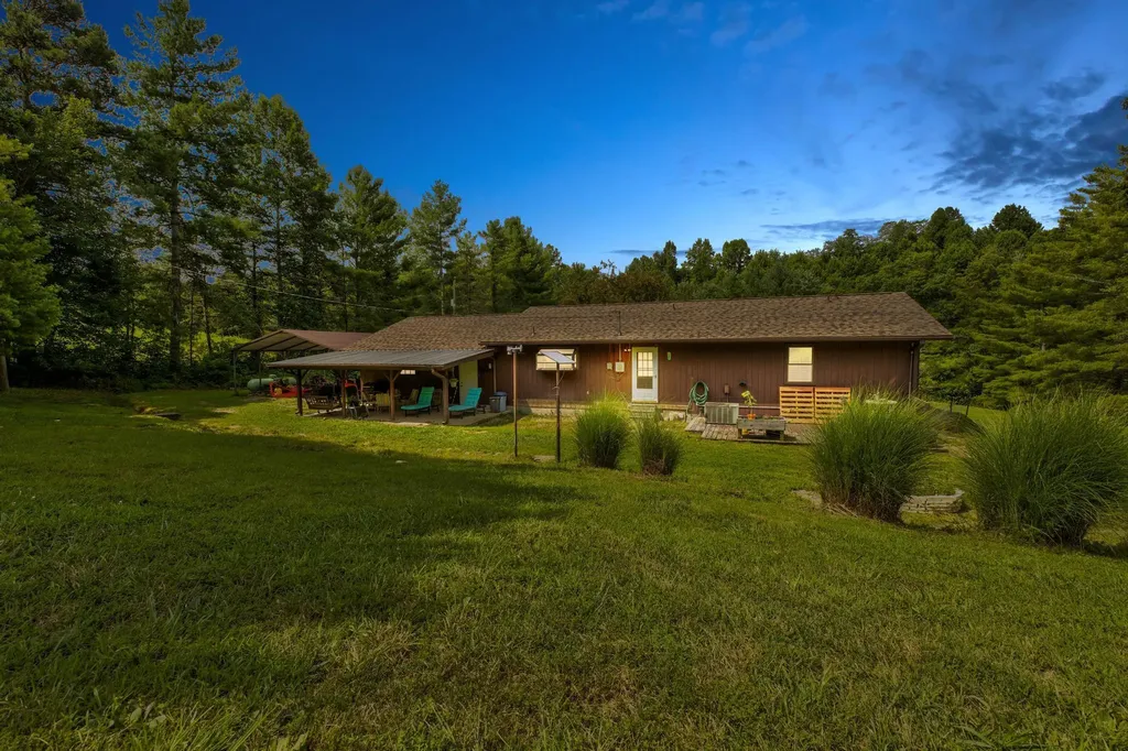 3425 Ky-986 Olive Hill KY 41164