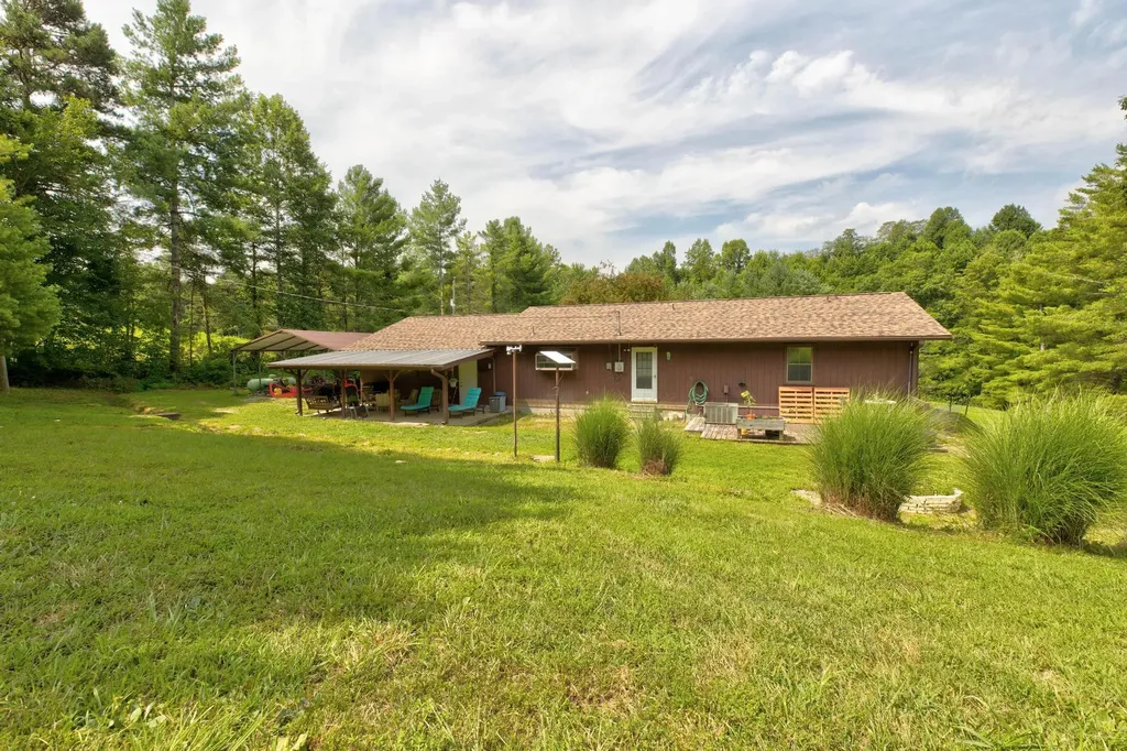 3425 Ky-986 Olive Hill KY 41164