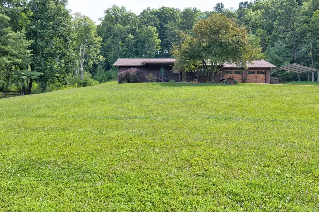 3425 Ky-986 Olive Hill KY 41164