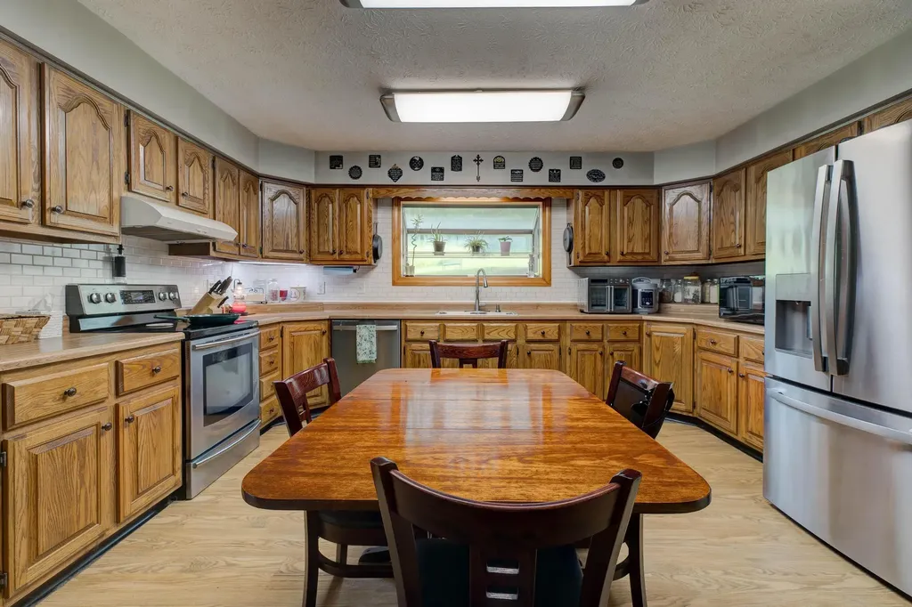 3425 Ky-986 Olive Hill KY 41164