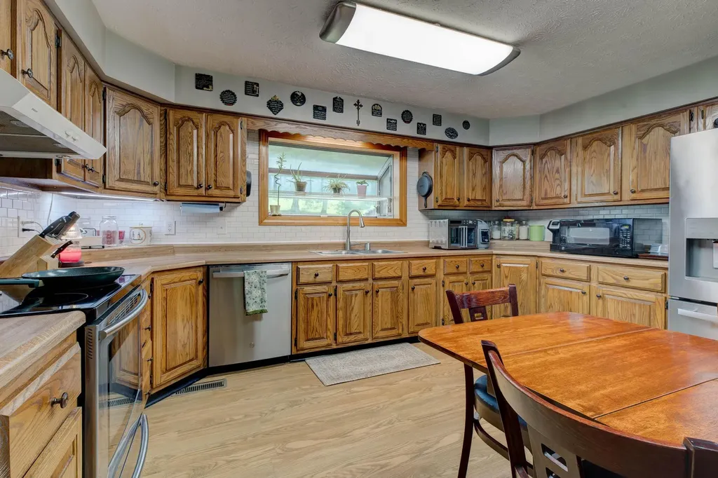 3425 Ky-986 Olive Hill KY 41164