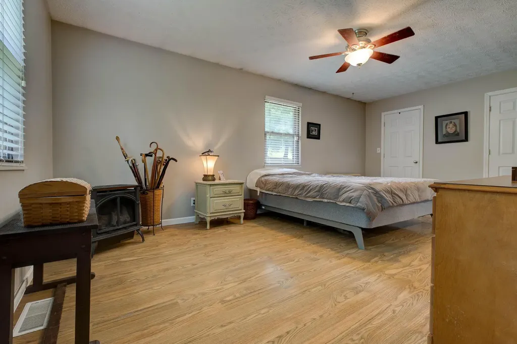 3425 Ky-986 Olive Hill KY 41164