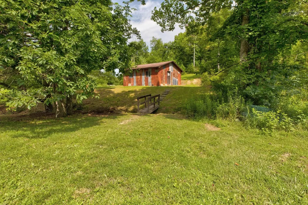 3425 Ky-986 Olive Hill KY 41164