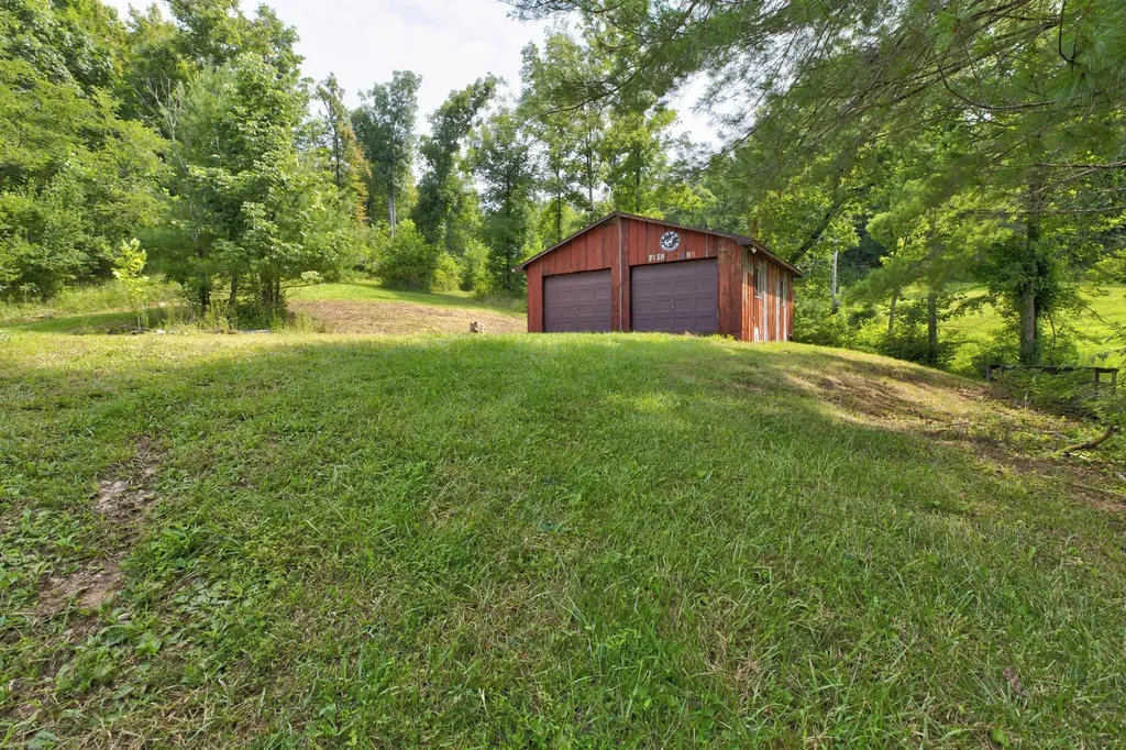 3425 Ky-986 Olive Hill KY 41164