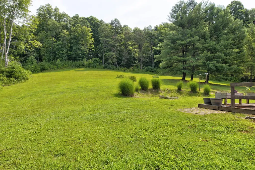 3425 Ky-986 Olive Hill KY 41164