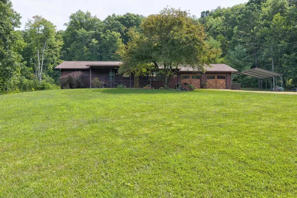 3425 Ky-986 Olive Hill KY 41164