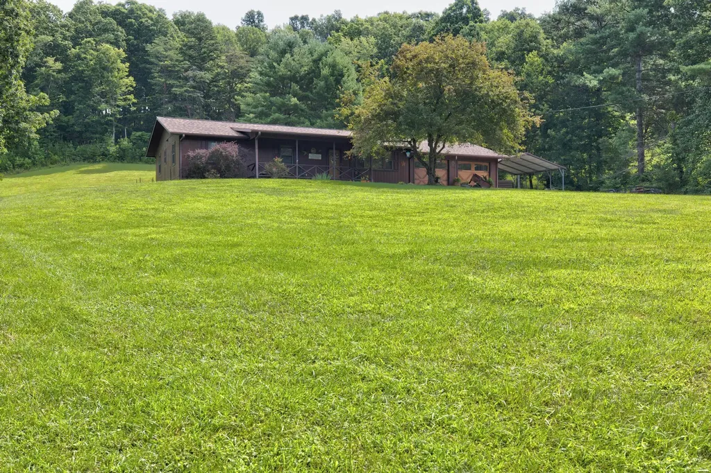 3425 Ky-986 Olive Hill KY 41164