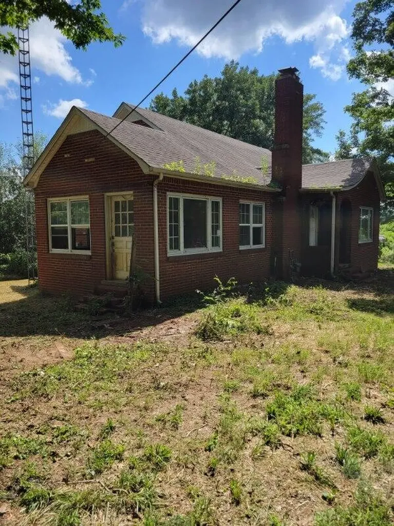 93 Clayton Drive Murray KY 42071