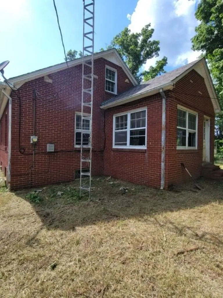 93 Clayton Drive Murray KY 42071