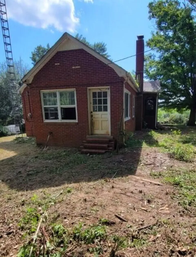 93 Clayton Drive Murray KY 42071
