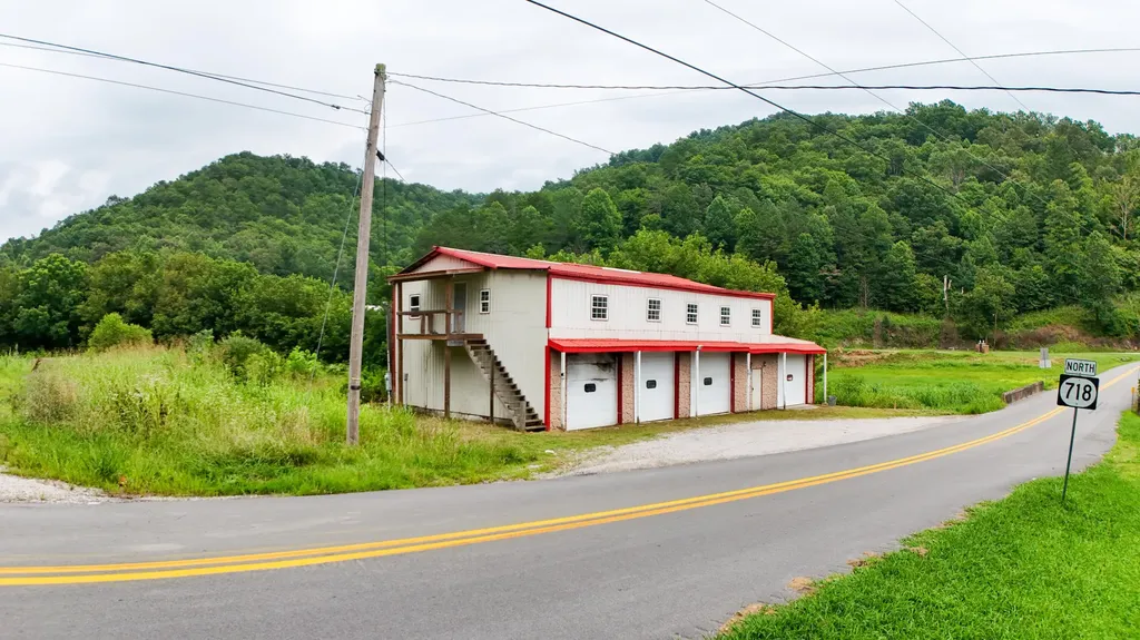 2085 Key 718 Walker KY 40997