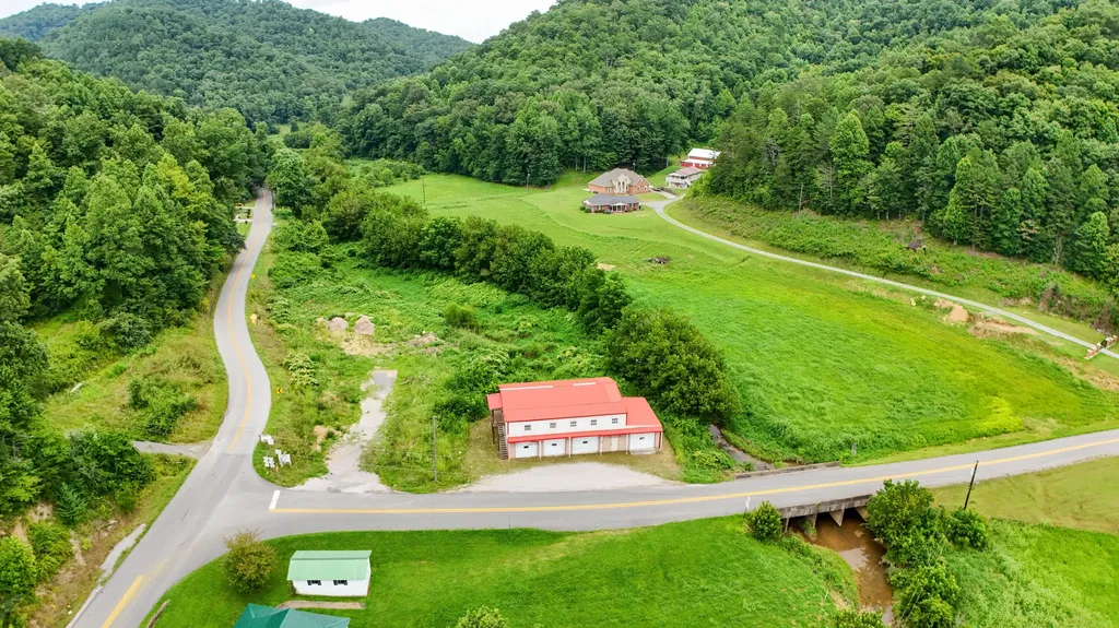 2085 Key 718 Walker KY 40997