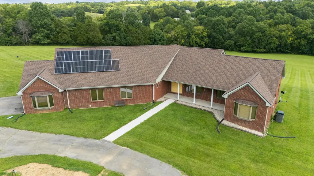 1221 Hawthorne Lane Lawrenceburg KY 40342