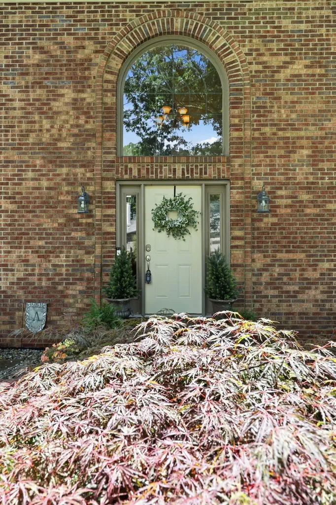 2441 Doubletree Court Lexington KY 40514