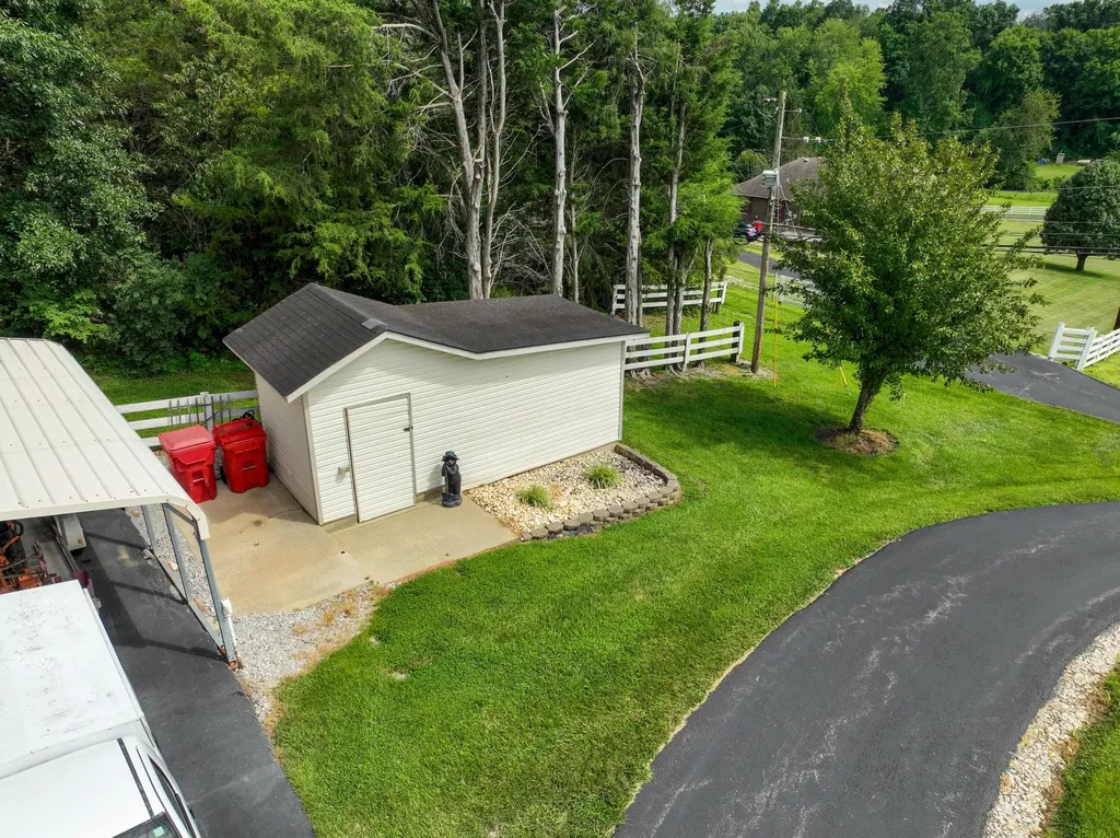 415 S Dogwood Drive Berea KY 40403