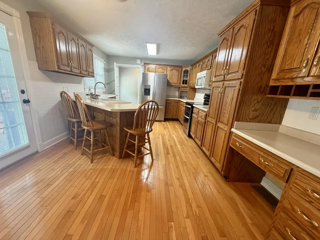 415 S Dogwood Drive Berea KY 40403