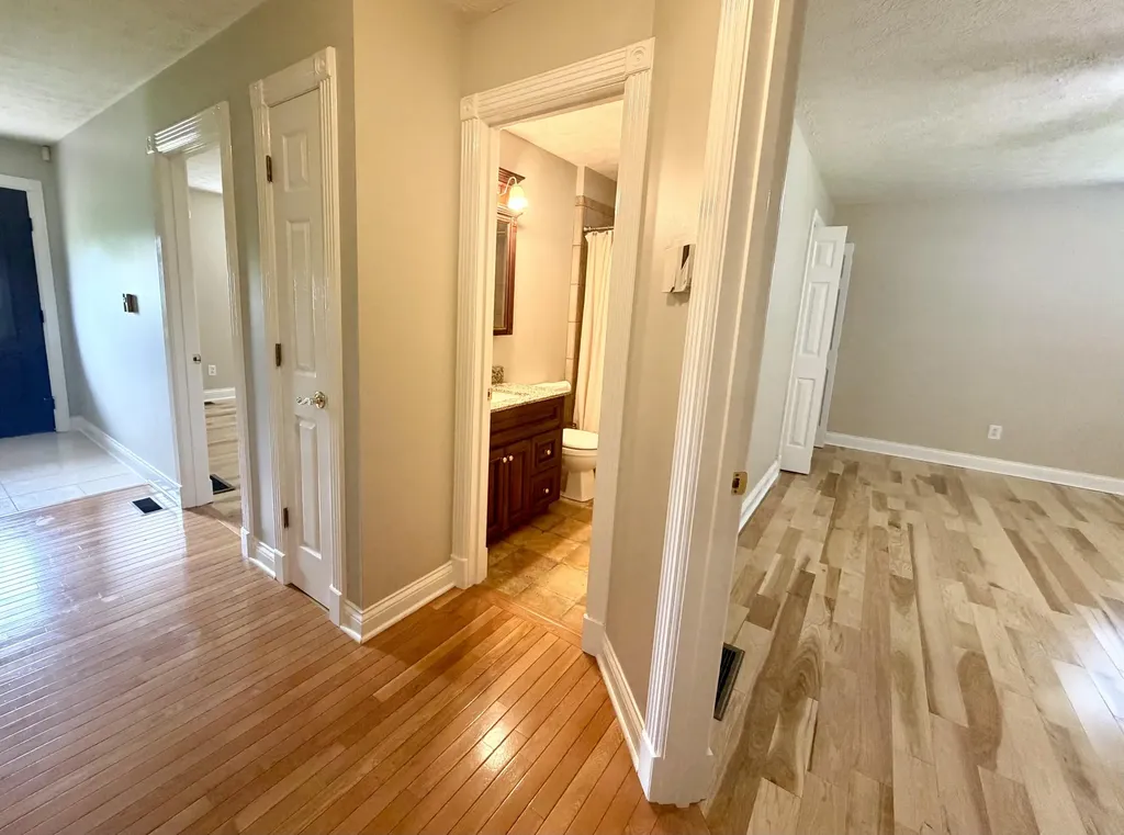 415 S Dogwood Drive Berea KY 40403