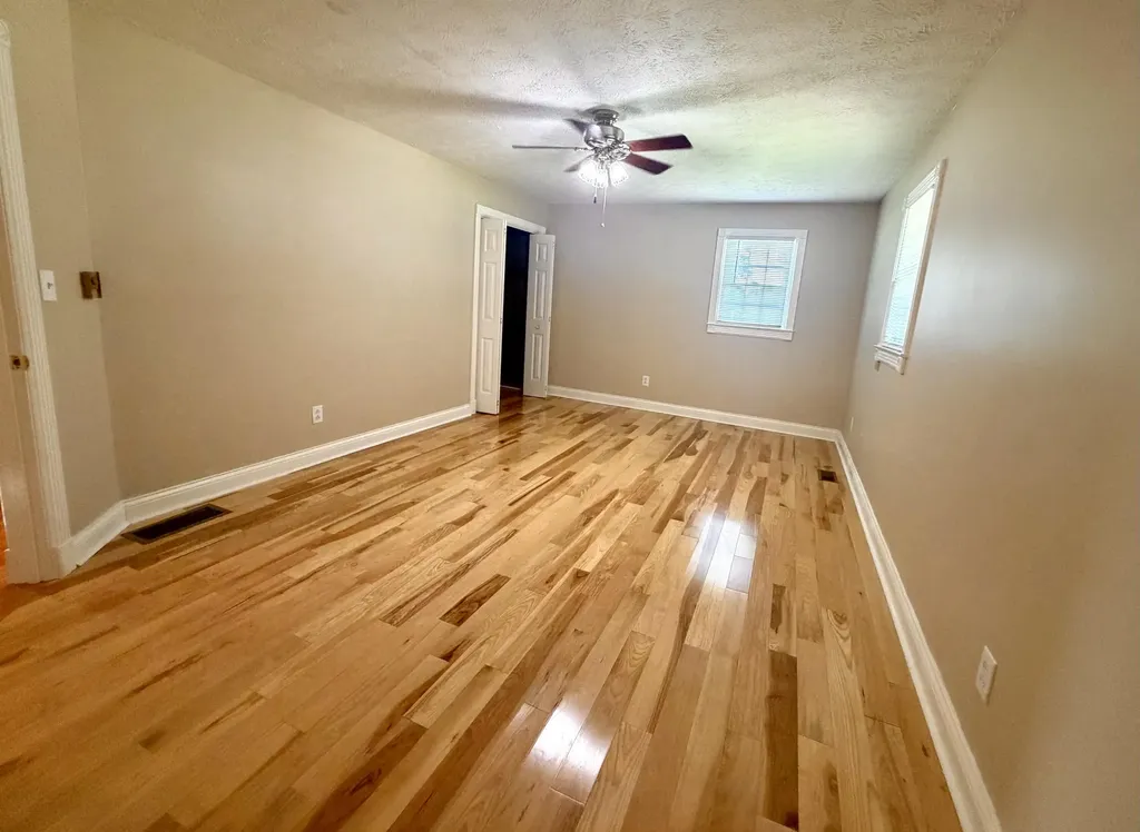 415 S Dogwood Drive Berea KY 40403