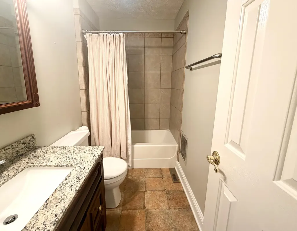 415 S Dogwood Drive Berea KY 40403
