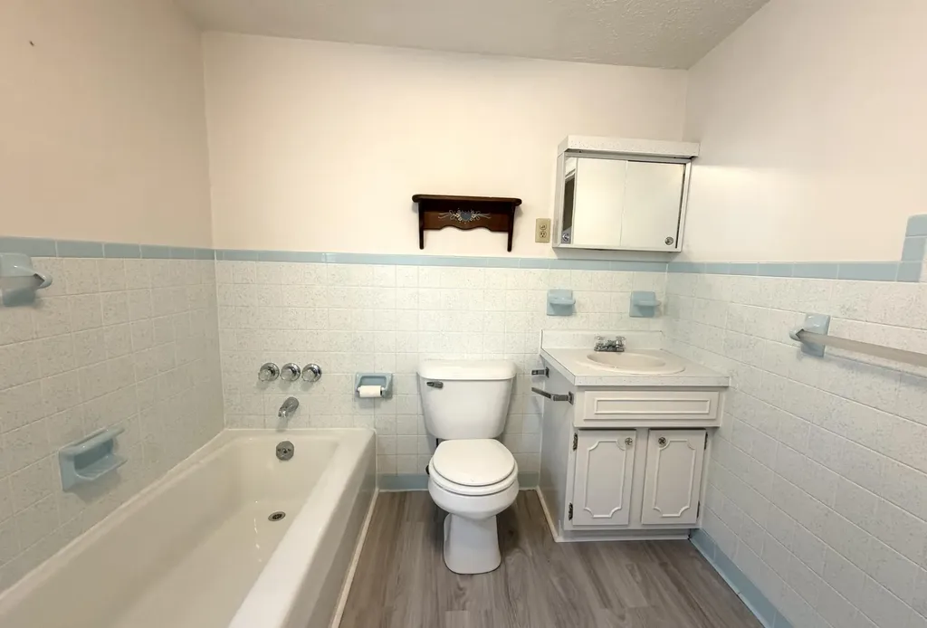 415 S Dogwood Drive Berea KY 40403