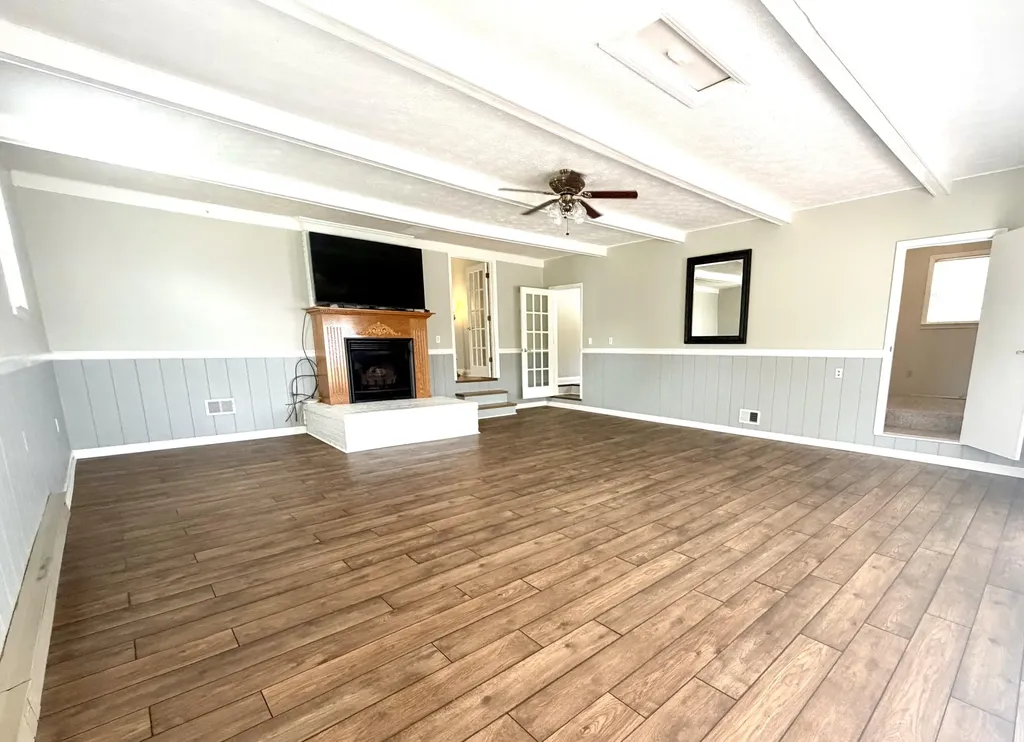 415 S Dogwood Drive Berea KY 40403
