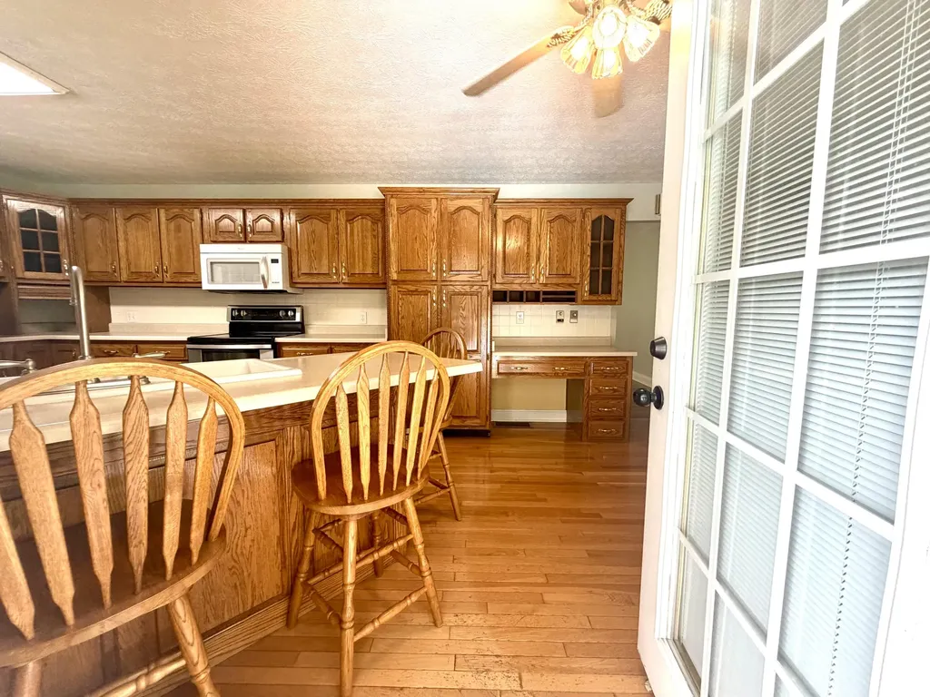 415 S Dogwood Drive Berea KY 40403