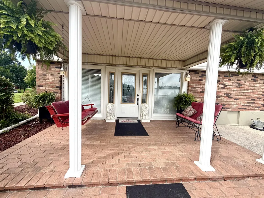 415 S Dogwood Drive Berea KY 40403