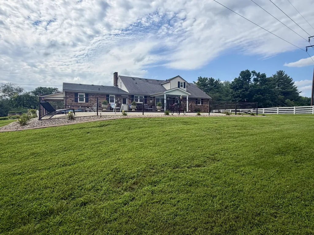 415 S Dogwood Drive Berea KY 40403