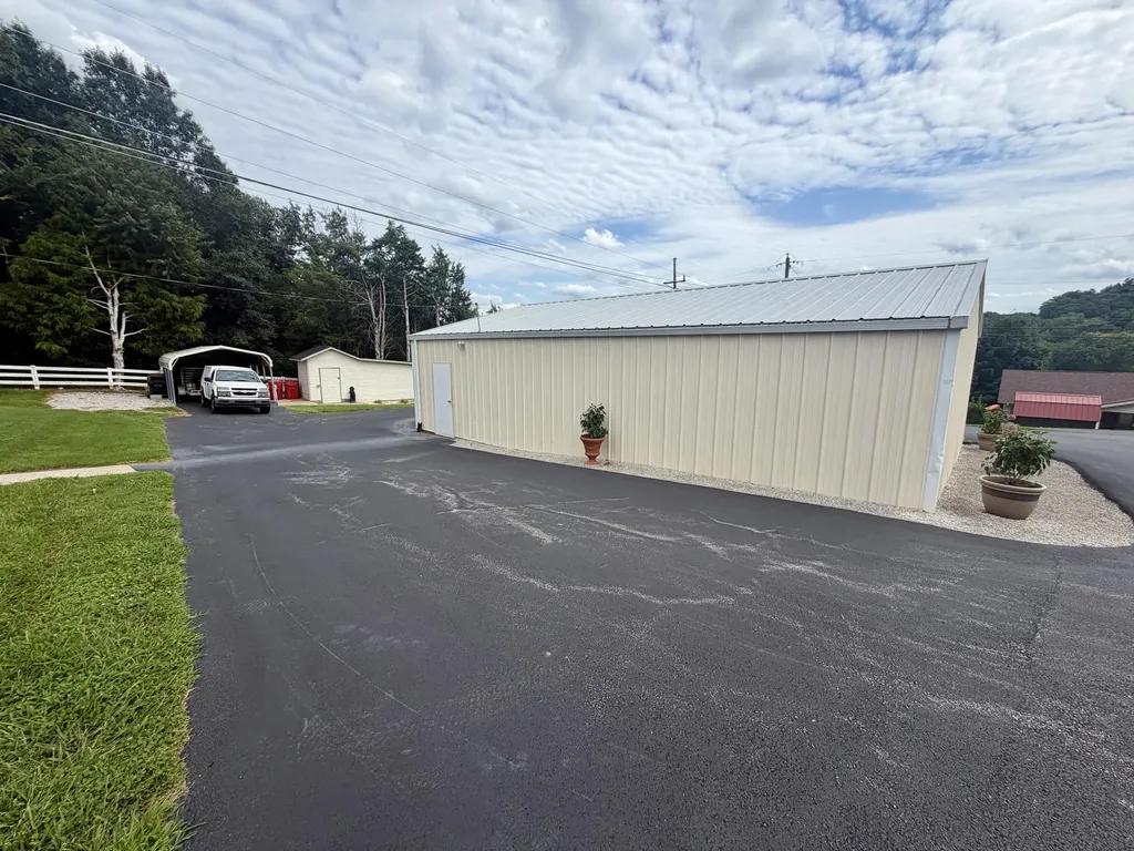 415 S Dogwood Drive Berea KY 40403