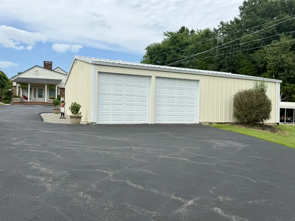 415 S Dogwood Drive Berea KY 40403