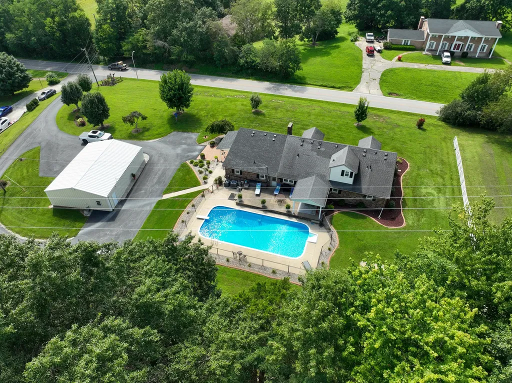 415 S Dogwood Drive Berea KY 40403