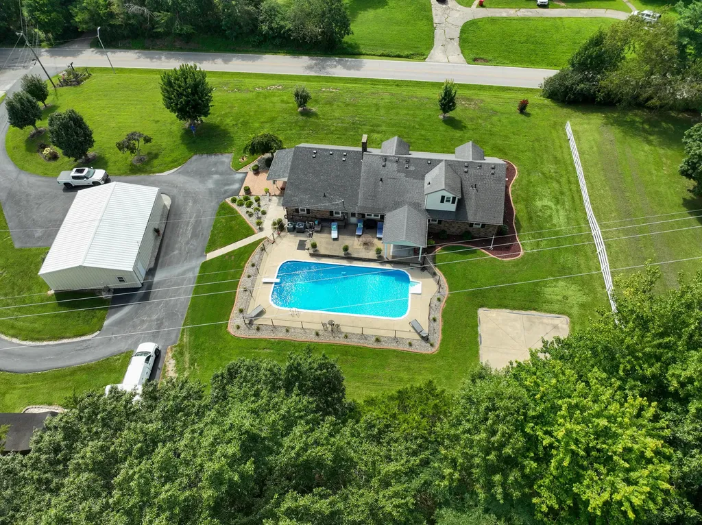 415 S Dogwood Drive Berea KY 40403