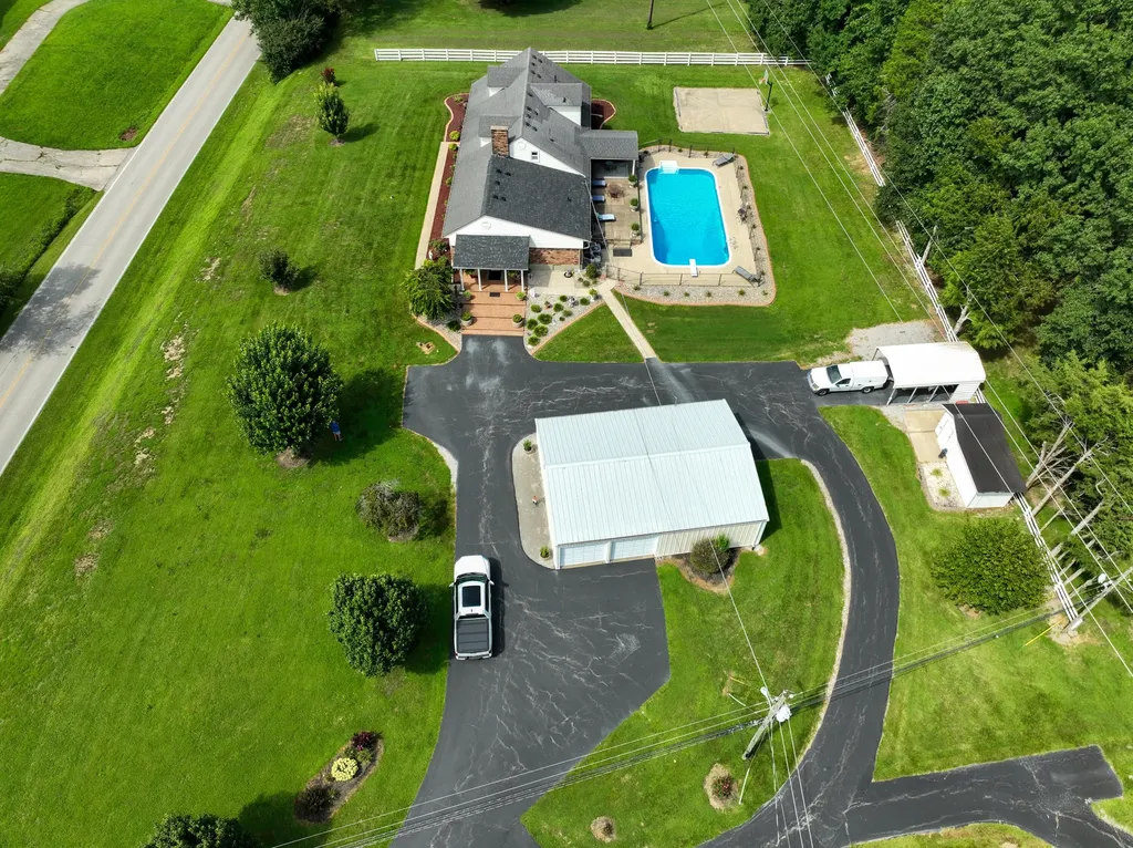 415 S Dogwood Drive Berea KY 40403