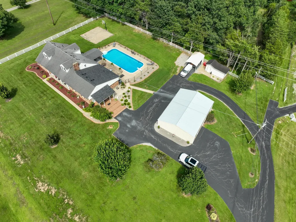 415 S Dogwood Drive Berea KY 40403