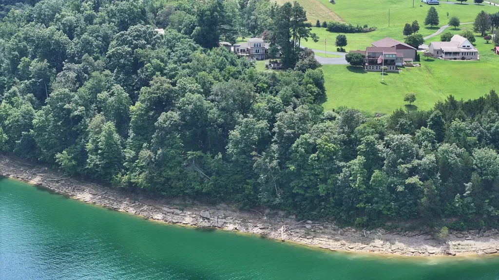 202 Peaceful Cove Lane Monticello KY 42633